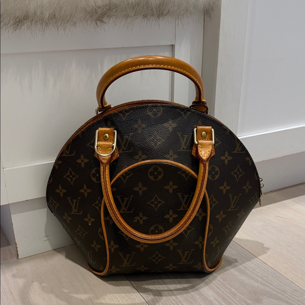 Louis Vuitton Black and Brown Monogram Shoulder Bag